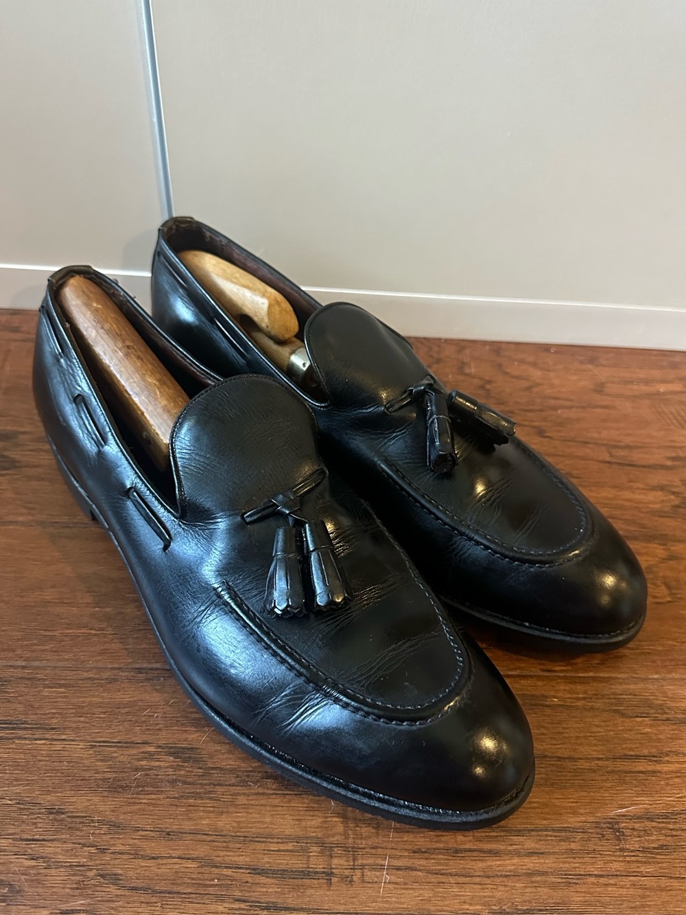 Allen Edmonds Vintage Saratoga Black Tassel Leather Loafers - Dress Shoes - 10.5